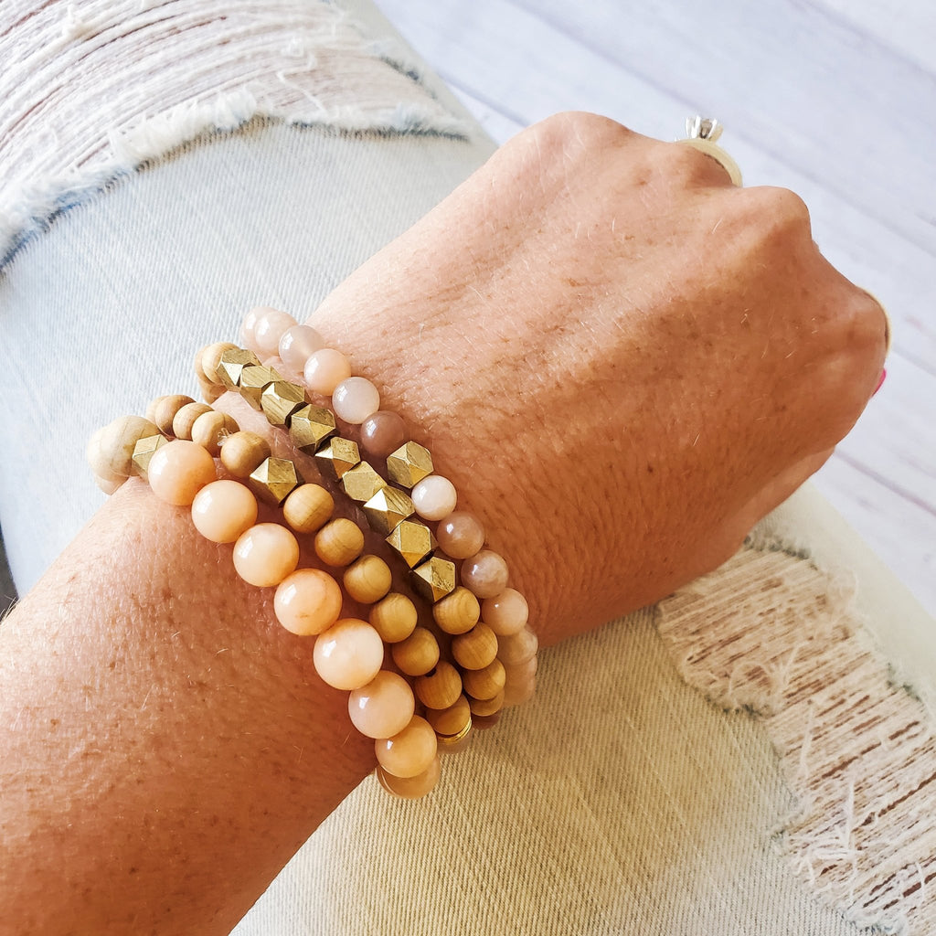 Peach Jade & Rosewood Diffuser Bracelet